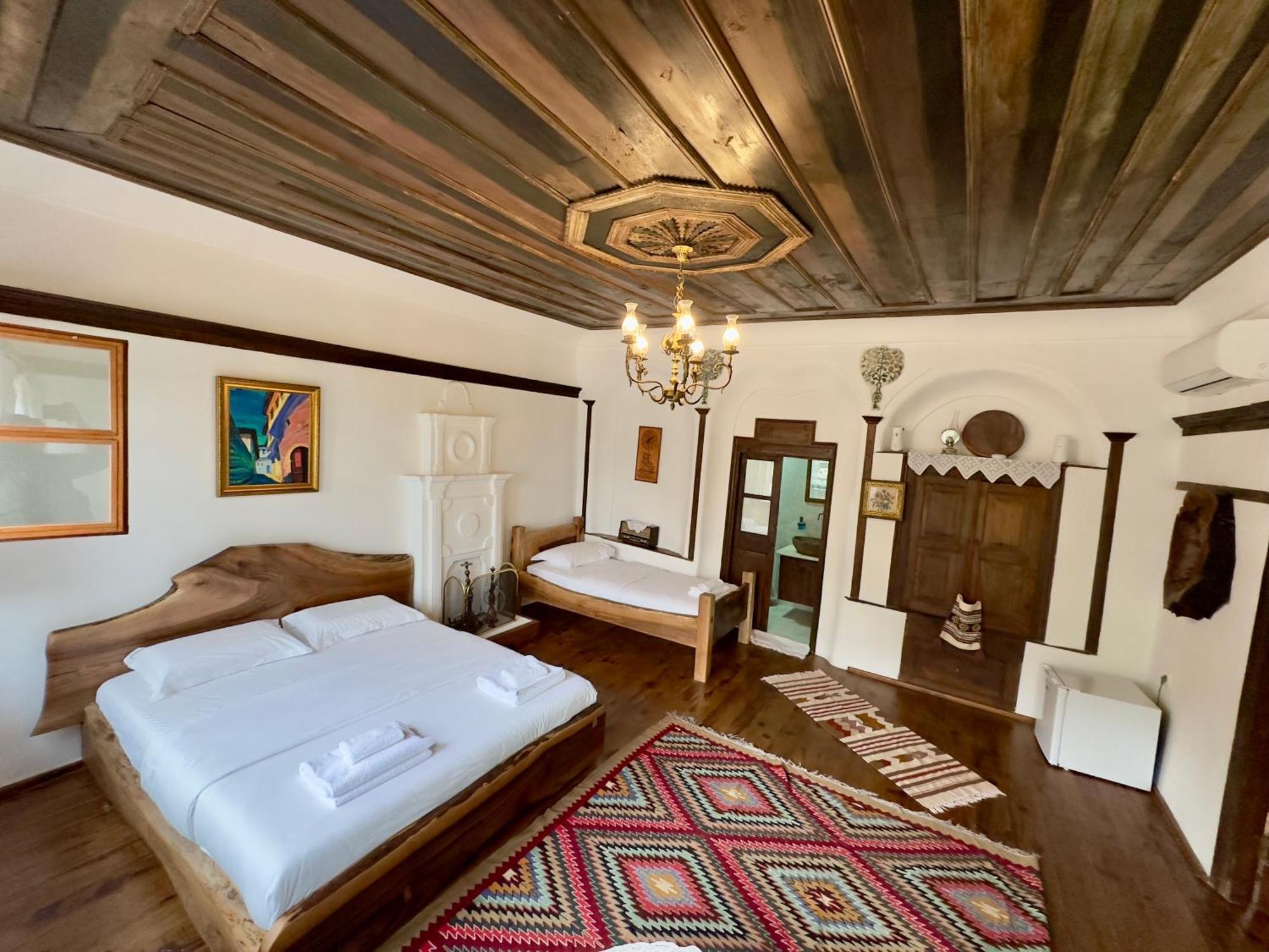 Hotel Ansel Berat Exterior photo