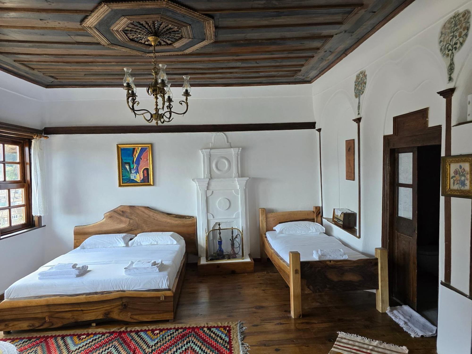 Hotel Ansel Berat Exterior photo
