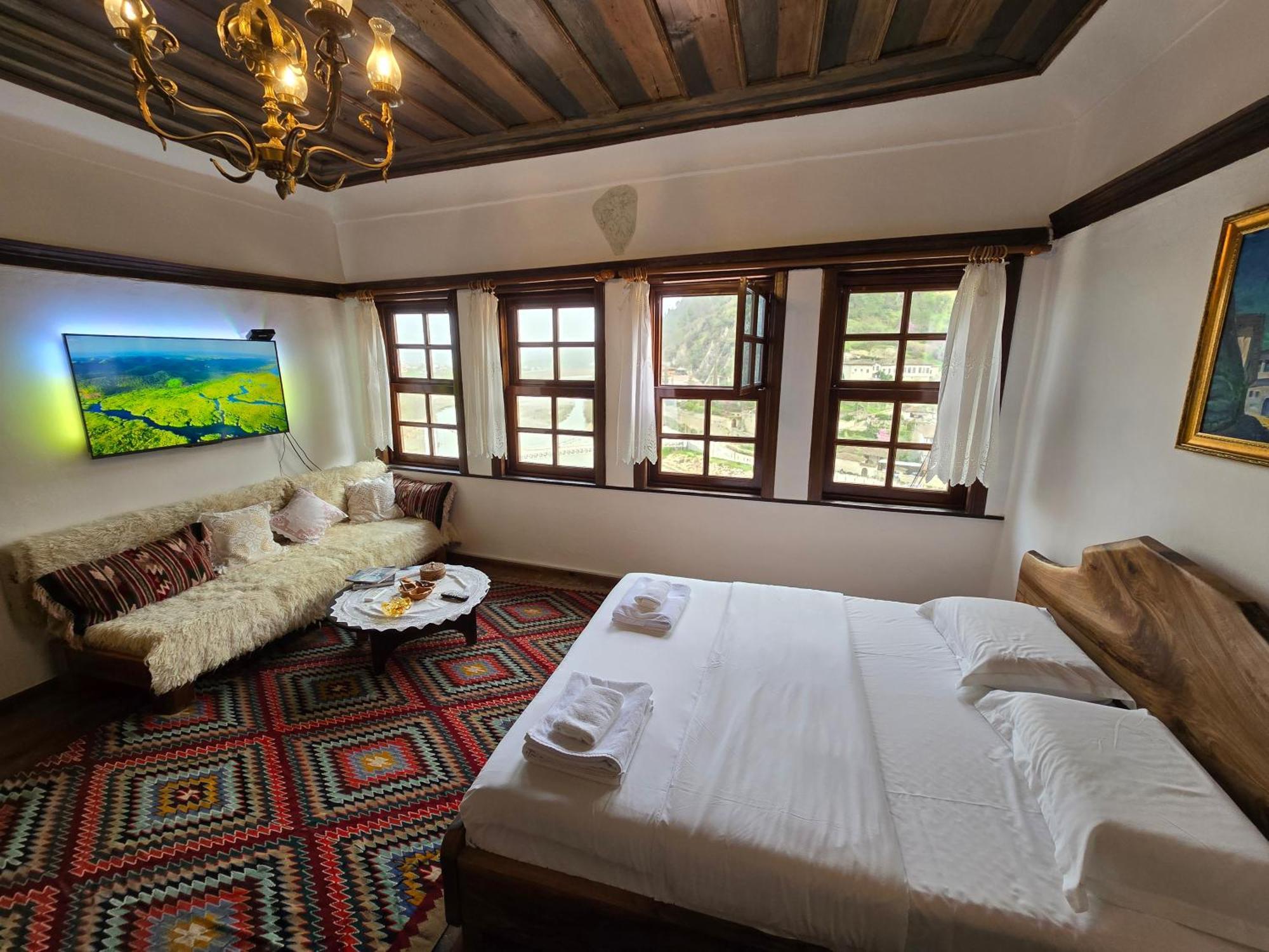 Hotel Ansel Berat Exterior photo