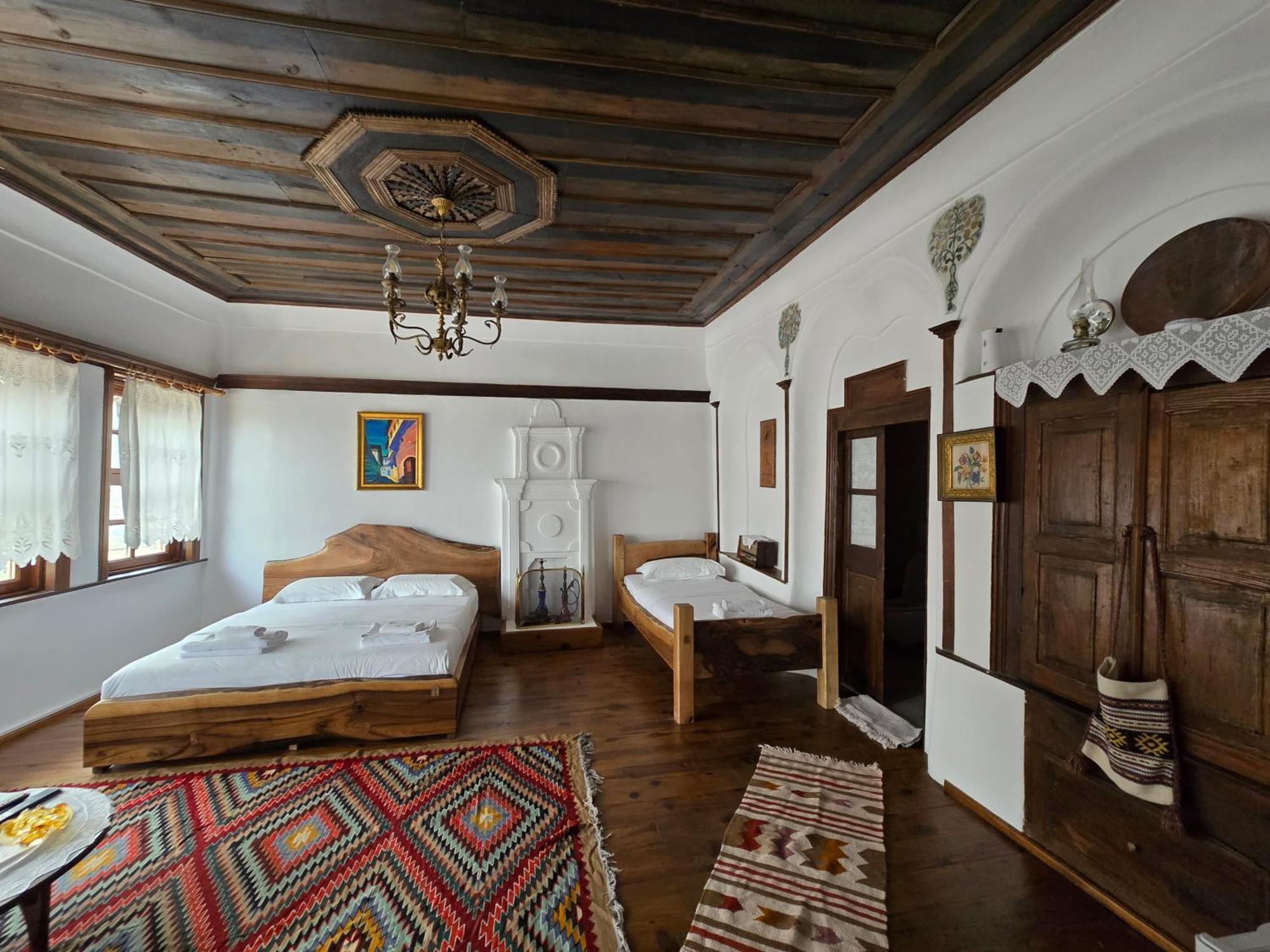 Hotel Ansel Berat Exterior photo