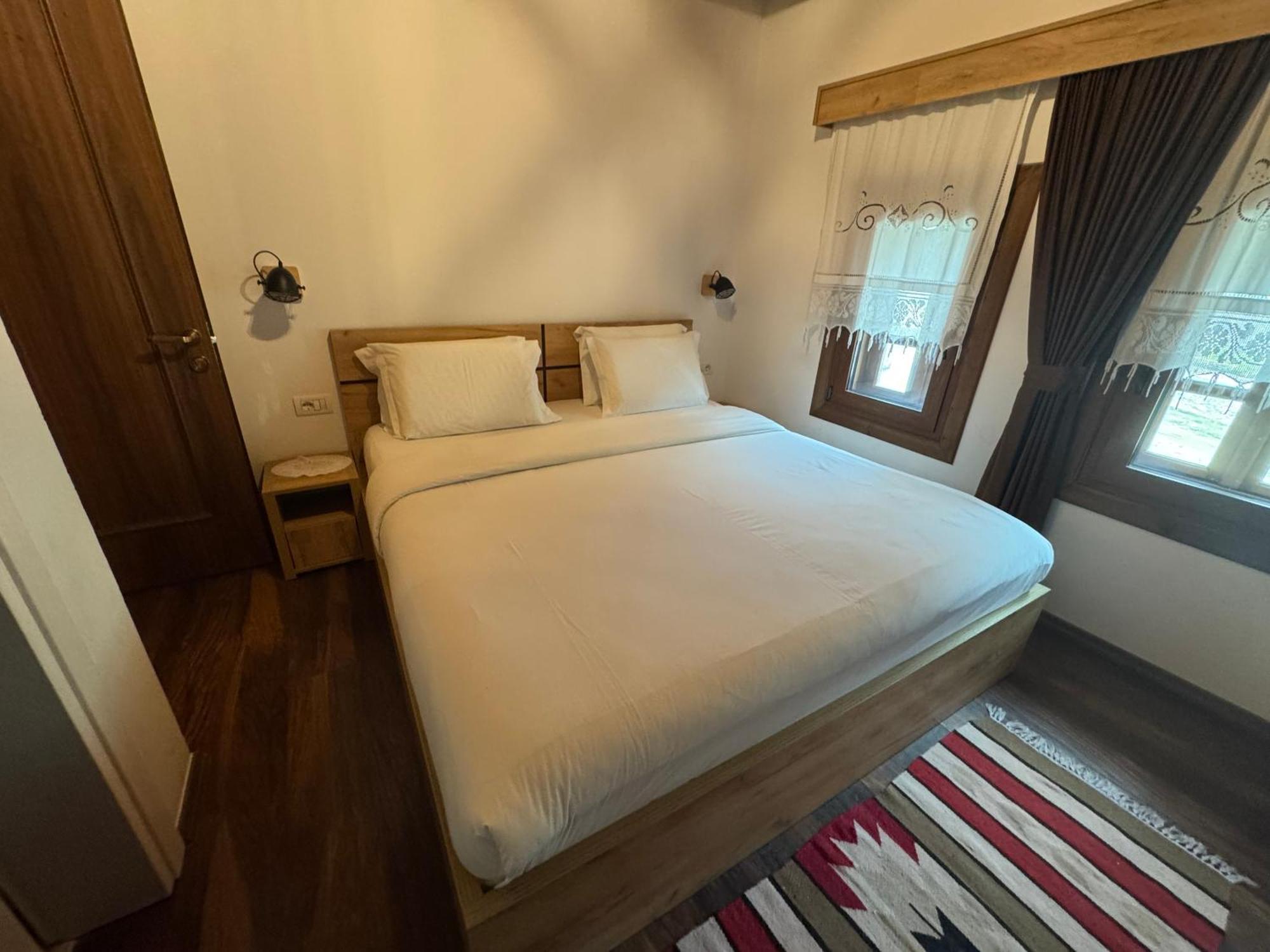 Hotel Ansel Berat Exterior photo