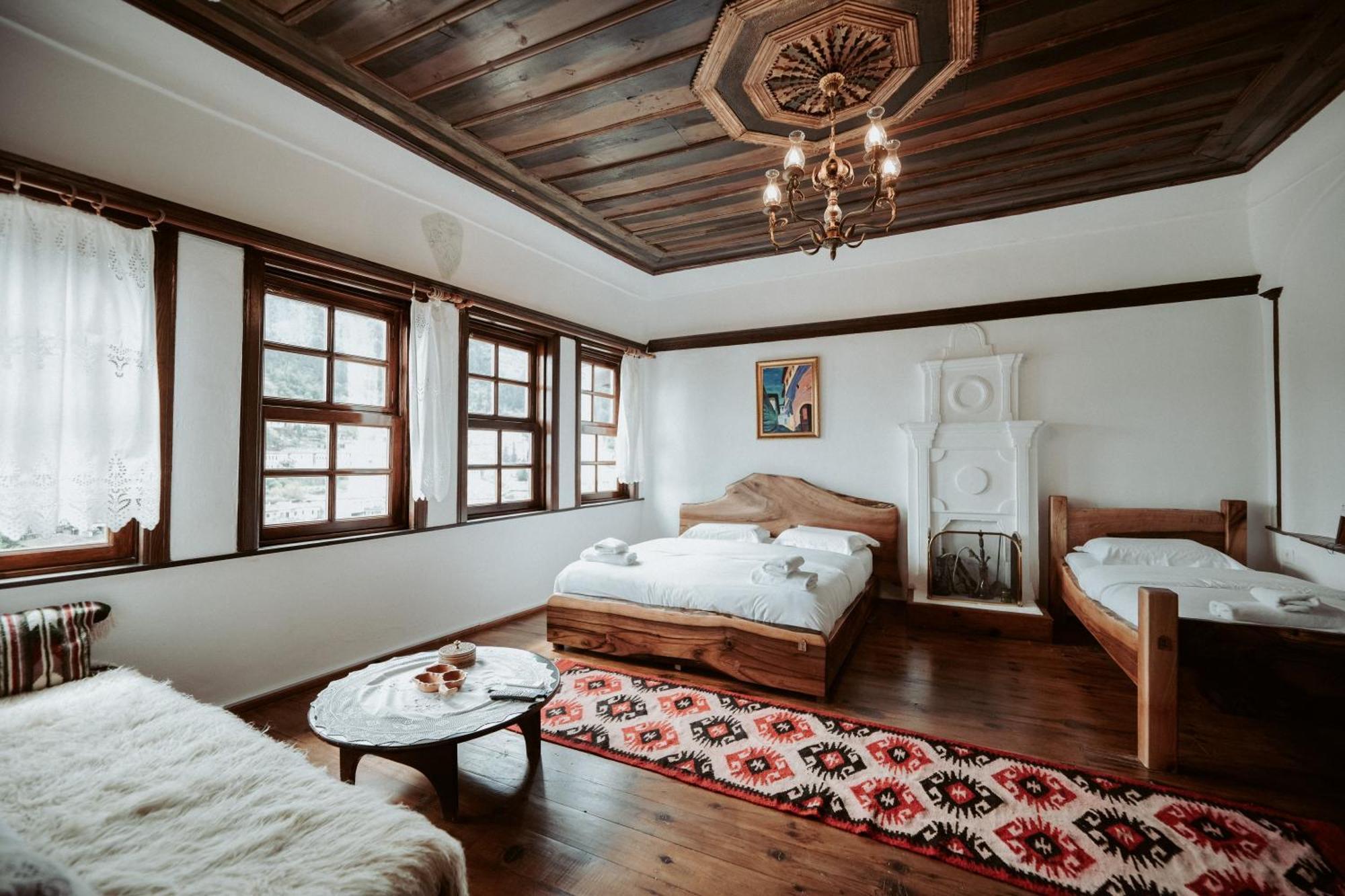 Hotel Ansel Berat Exterior photo