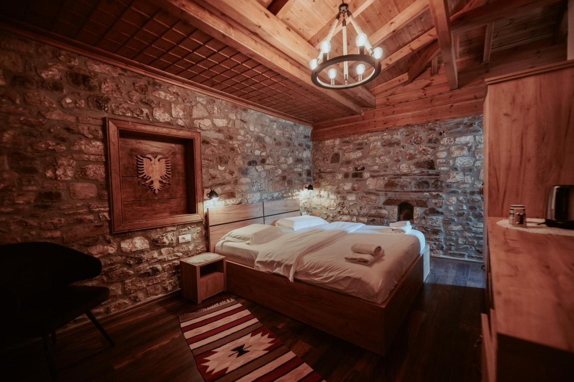Hotel Ansel Berat Exterior photo
