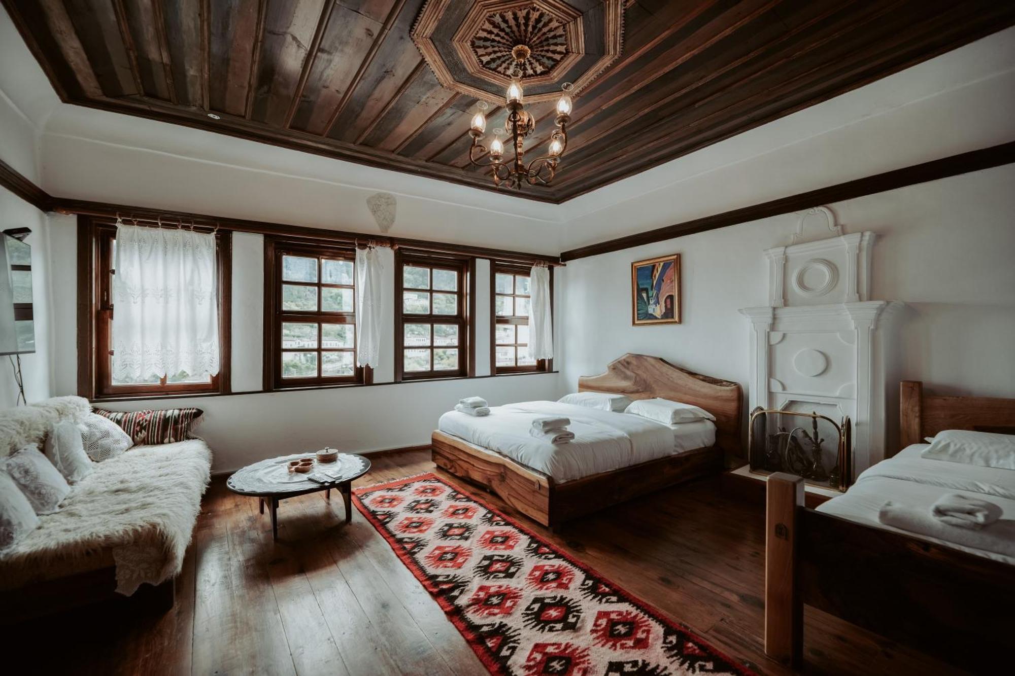 Hotel Ansel Berat Exterior photo