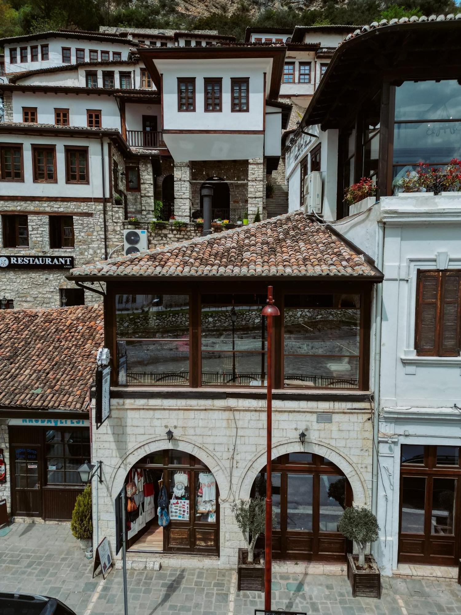 Hotel Ansel Berat Exterior photo