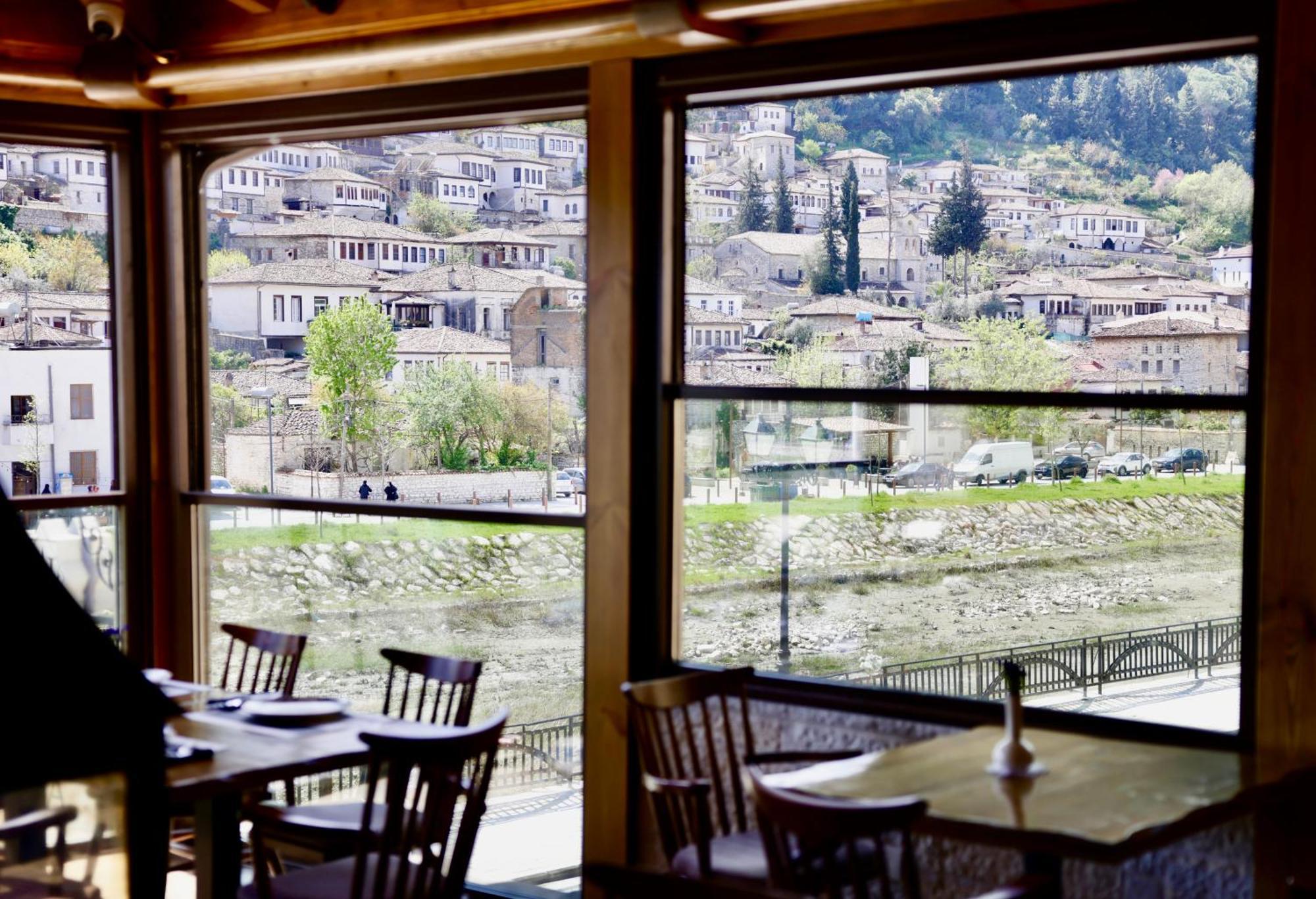 Hotel Ansel Berat Exterior photo