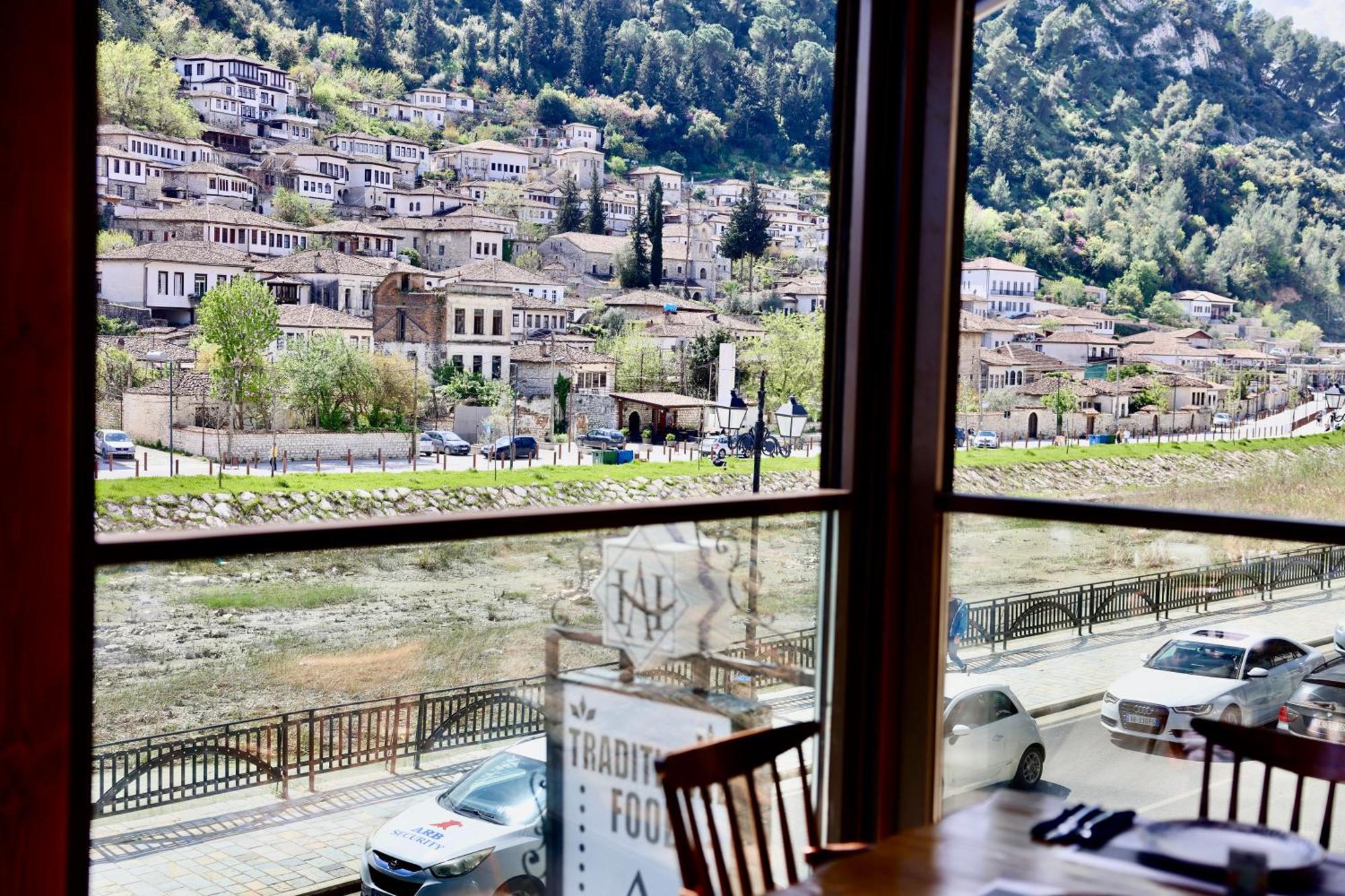 Hotel Ansel Berat Exterior photo