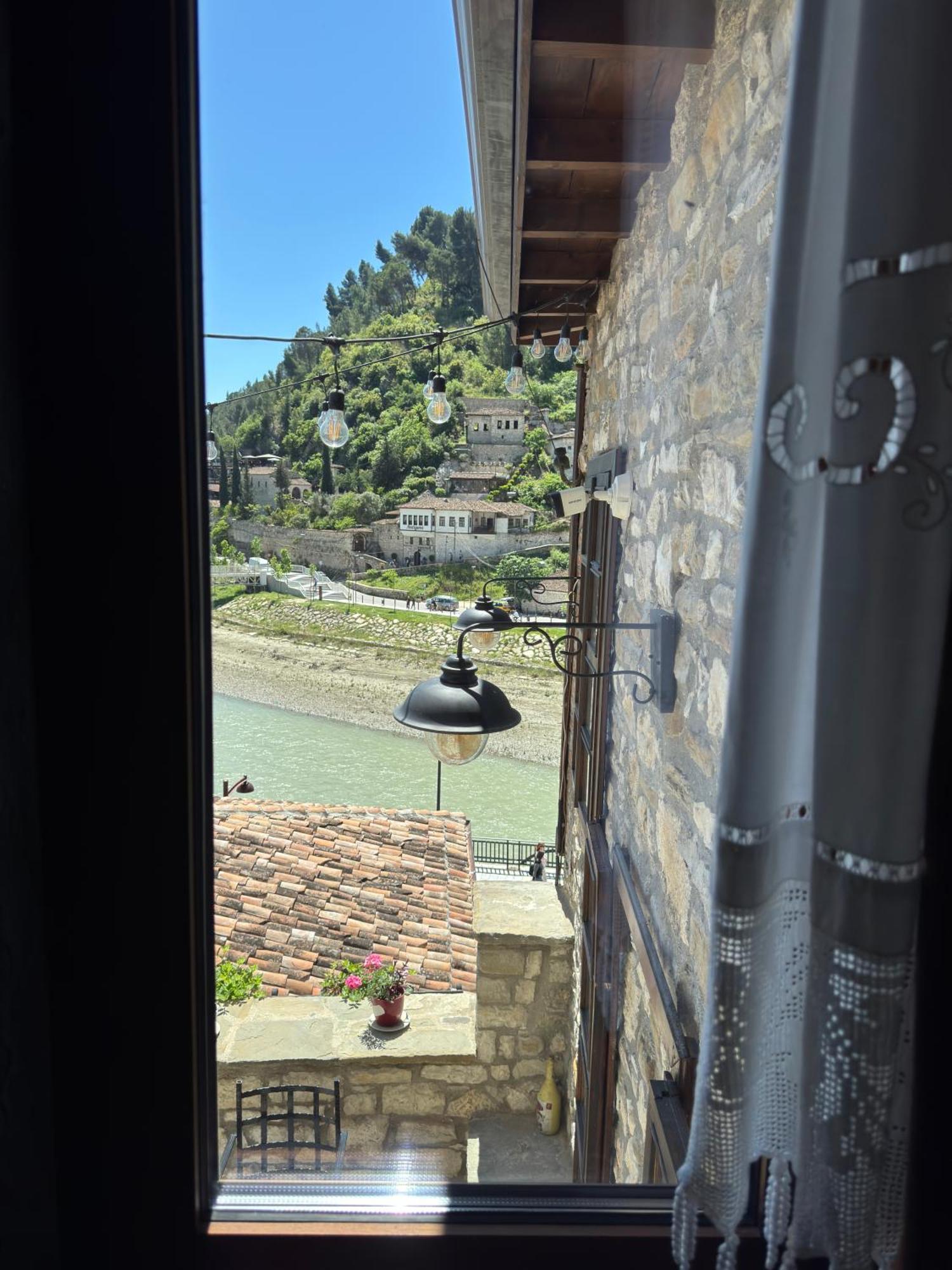 Hotel Ansel Berat Exterior photo