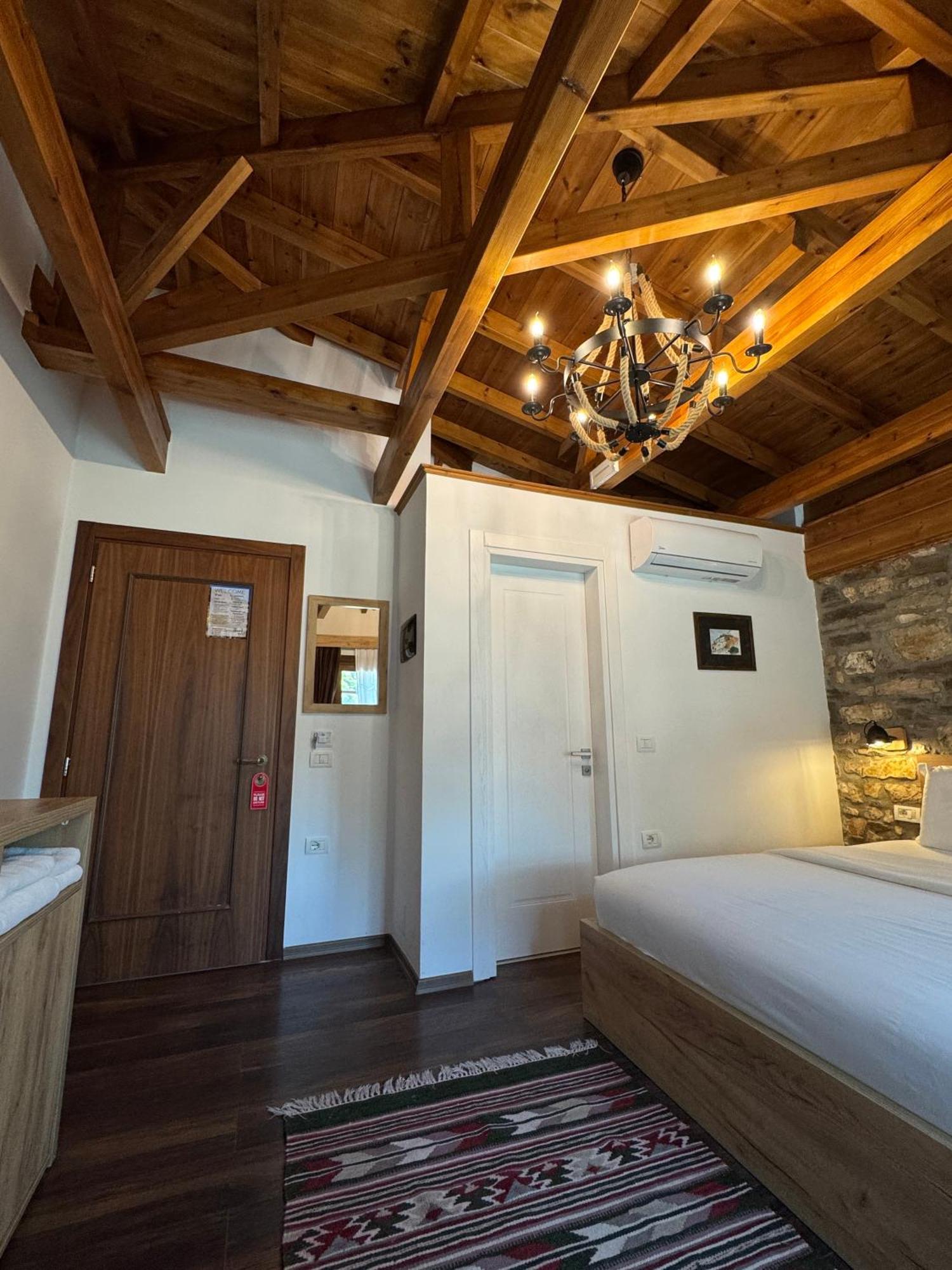 Hotel Ansel Berat Exterior photo